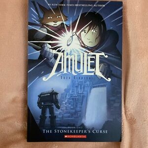 Amulet: the stone keepers curse by kazu kibuishi